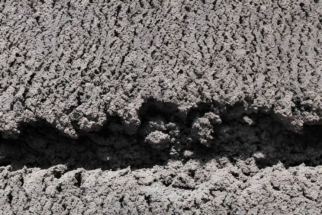 ASTM C33 concrete sand for construction and concrete mixing.