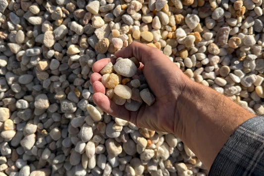 Gravel – White Stone Large 7/8" (Carolina per ton)